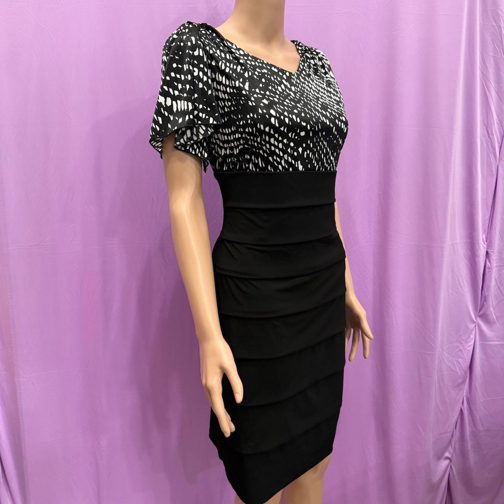 Black White Asymmetrical One Sleeve Tiered Ruffle Cocktail Dress Sheath V-Neck